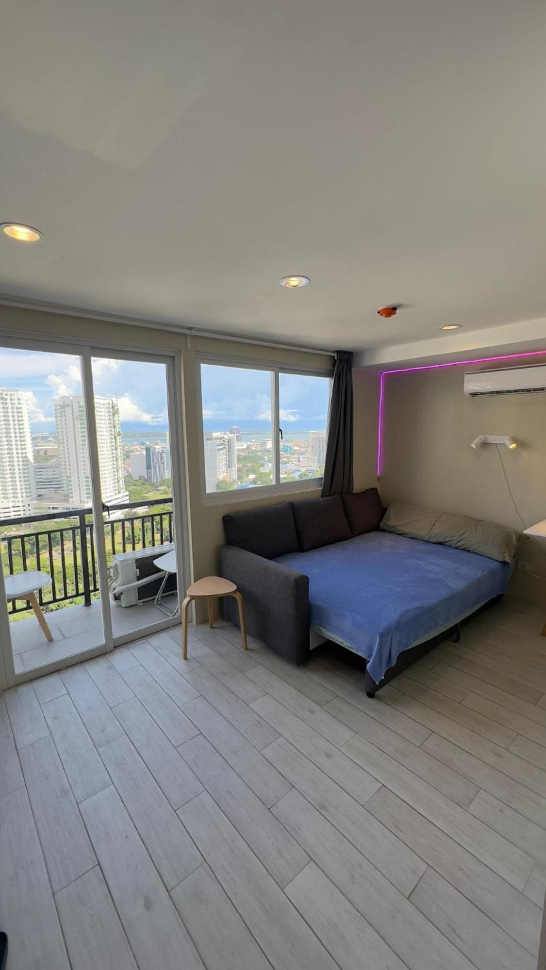 Modern & Comfy Studio - Steps From Ayala Mall, Cebu City Zewnętrze zdjęcie